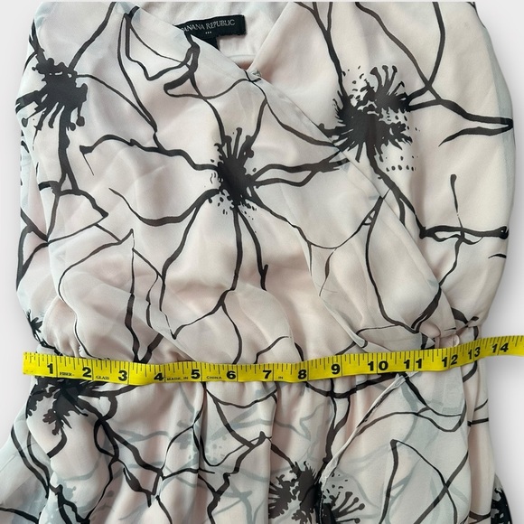 Banana Republic Tiered Maxi Dress - Picture 5 of 7